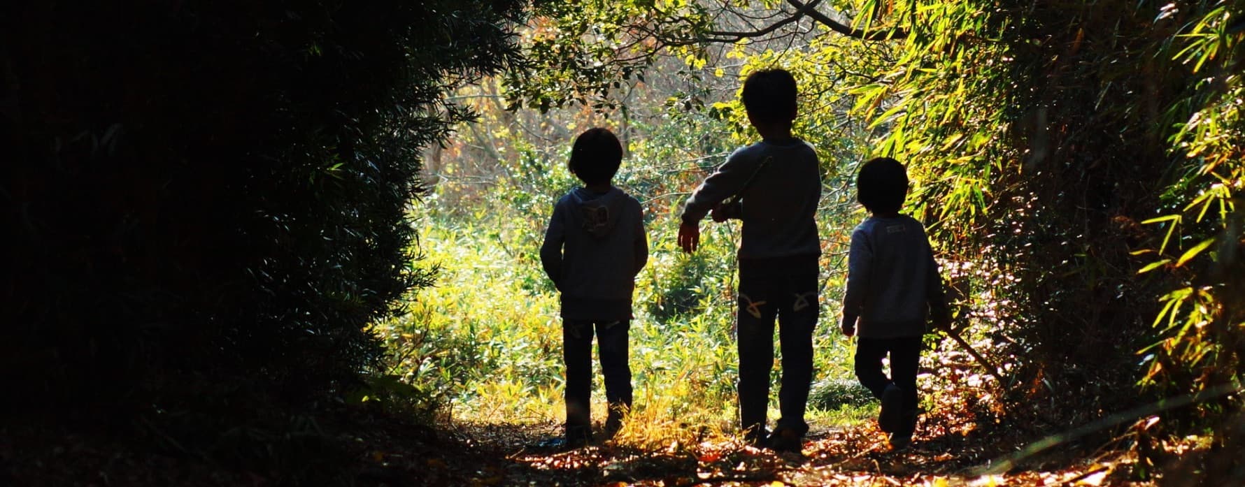 3人の男の子
